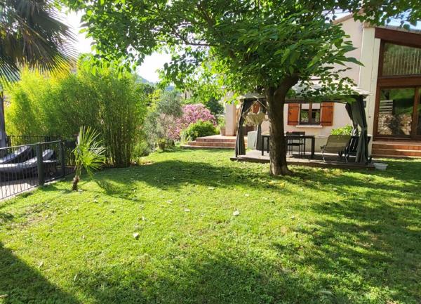 Maison à vendre    7 pièces • 217 m2 Largentière