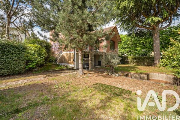 Maison à vendre 7 pièces 243 m² Le Raincy