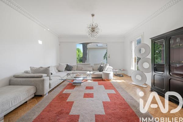 Maison à vendre 7 pièces 243 m² Le Raincy