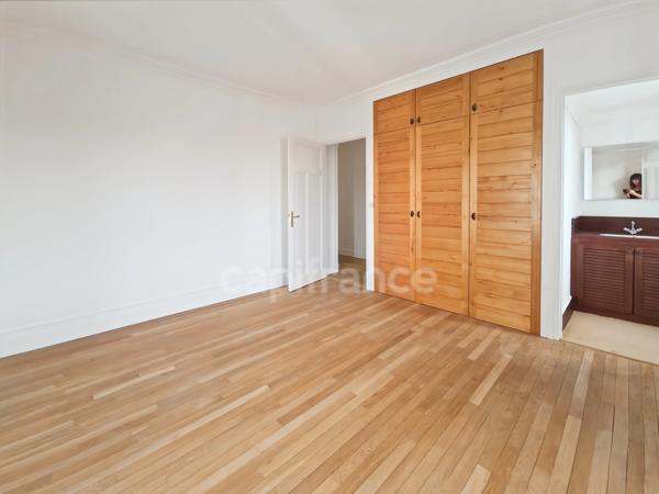Appartement avec terrasse et parking sécurisé