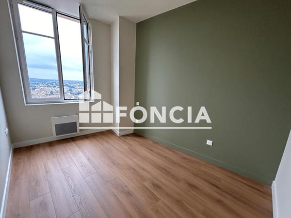 Location Appartement 3 pièces 63.8 m² - 3 RUE DU CHAT Angouleme 16000