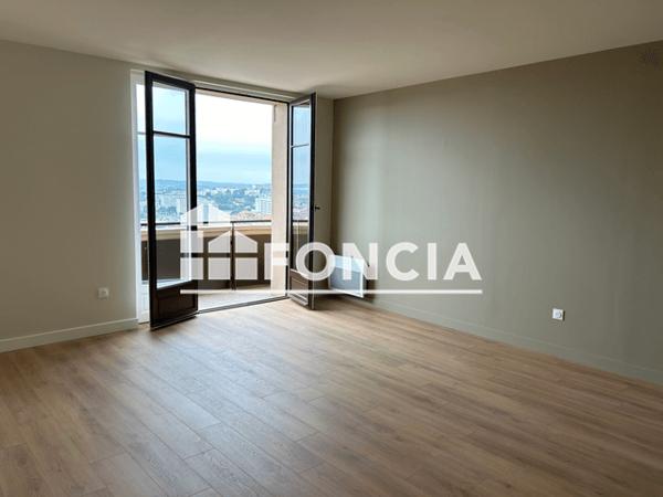 Location Appartement 3 pièces 63.8 m² - 3 RUE DU CHAT Angouleme 16000