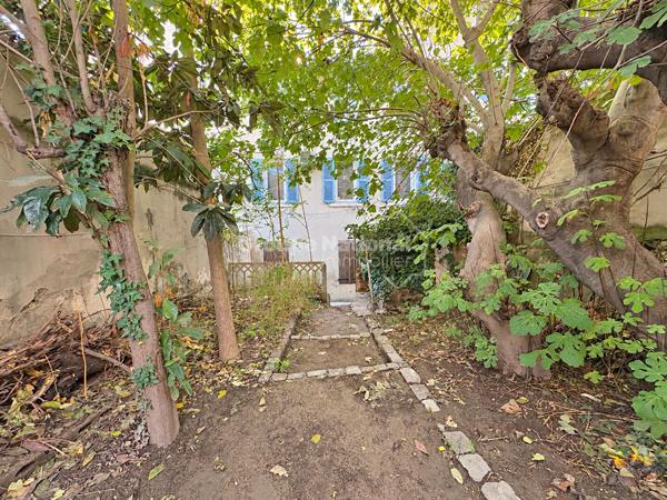MARSEILLE 10? ? APPARTEMENT T2 À RÉNOVER ? IDÉAL INVESTISSEMENT LOCATIF ! , Marseille