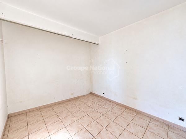 MARSEILLE 10? ? APPARTEMENT T2 À RÉNOVER ? IDÉAL INVESTISSEMENT LOCATIF ! , Marseille