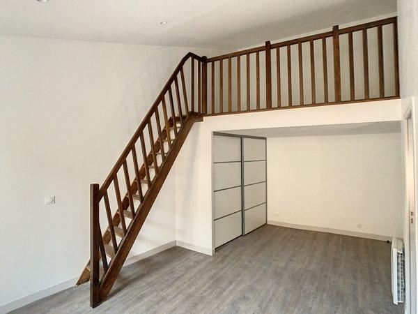 Appartement Marseille 1 pièce(s) 31 m2