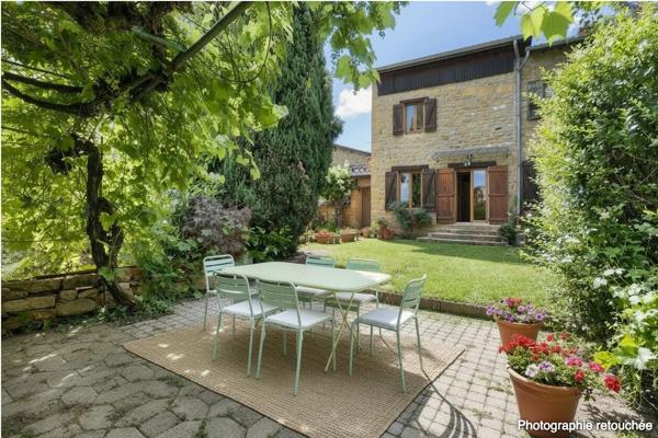 Maison en Pierres Dorées 4 chambres avec Jardin