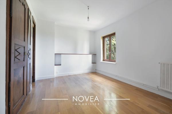 Maison en Pierres Dorées 4 chambres avec Jardin