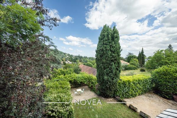 Maison en Pierres Dorées 4 chambres avec Jardin
