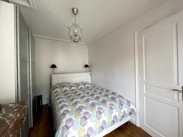 3 pièces avec parquet, moulures & cheminées
