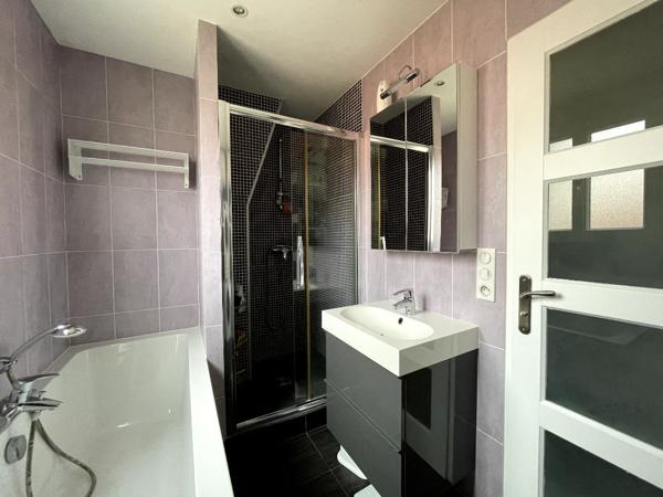 3 pièces avec parquet, moulures & cheminées