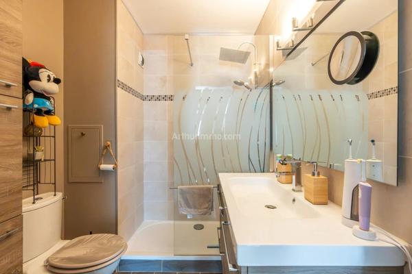 Vente                                                      Appartement
                        
                     2 pièces                      50 m2                     à Vaires-sur-Marne