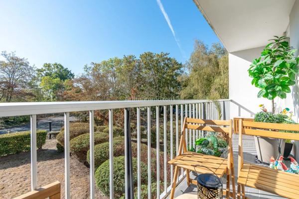 Vente                                                      Appartement
                        
                     2 pièces                      50 m2                     à Vaires-sur-Marne