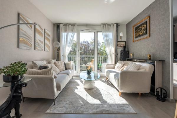 Vente                                                      Appartement
                        
                     2 pièces                      50 m2                     à Vaires-sur-Marne