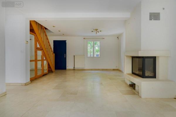 Maison à vendre à Nanterre dans les Hauts-de-Seine (92000), ref : 75022-870