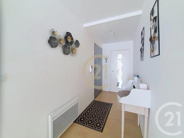 Maison à vendre  5 pièces - 121,59 m 2   LES SORINIERES  - 44