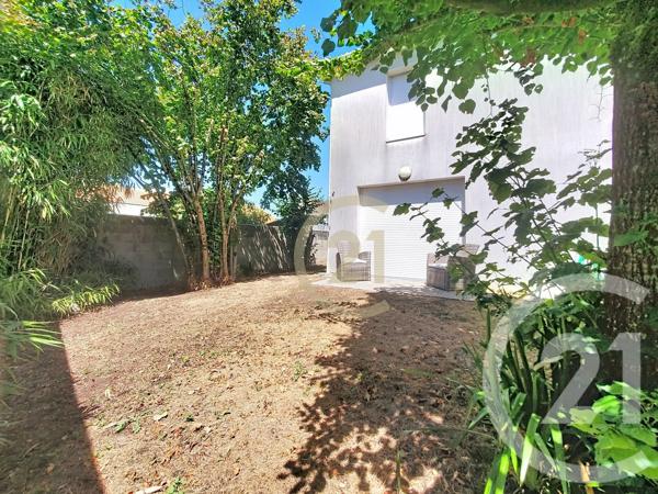Maison à vendre  5 pièces - 121,59 m 2   LES SORINIERES  - 44