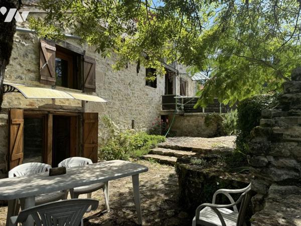 Charmante maison en pierre avec garage indépendant