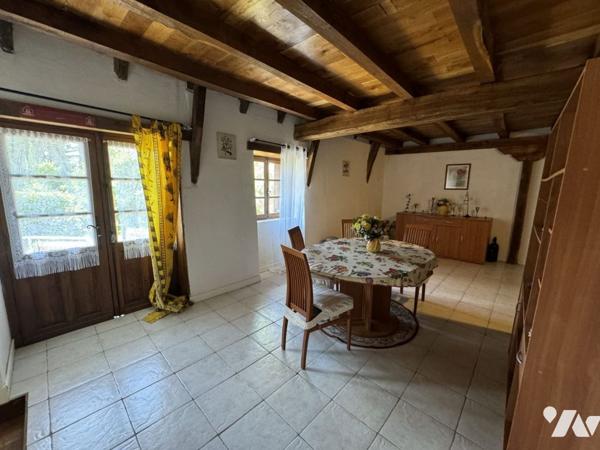 Charmante maison en pierre avec garage indépendant