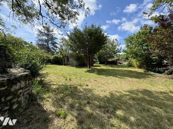 Charmante maison en pierre avec garage indépendant