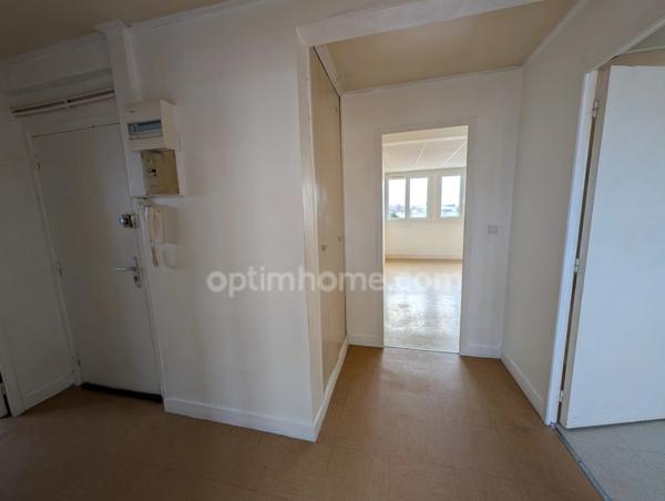 Ajustement de prix ! EXCLUSITÉ LE HAVRE A vendre Appartement avec trois chambres, cave et parking sécurisé !