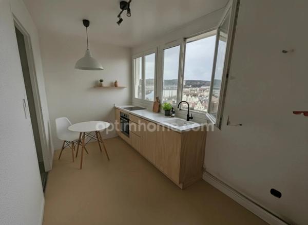 Ajustement de prix ! EXCLUSITÉ LE HAVRE A vendre Appartement avec trois chambres, cave et parking sécurisé !
