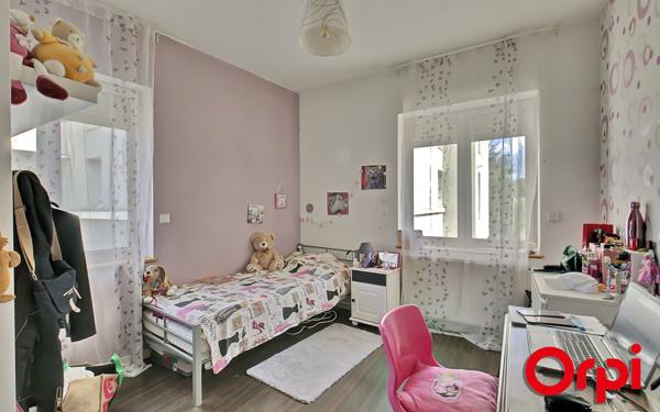 Appartement à vendre    4 pièces • 103,65 m2 Bourgoin-Jallieu