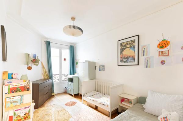 Appartement Paris 17e - GRANDES CARRIÈRES / RUE CAVALLOTTI