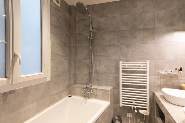 Appartement Paris 17e - GRANDES CARRIÈRES / RUE CAVALLOTTI