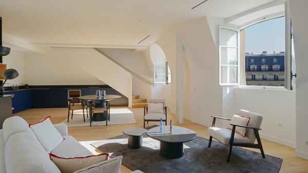 Appartement Paris 2e - PLACE DES VICTOIRES