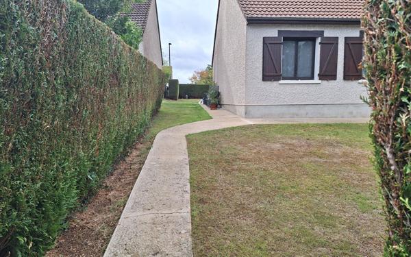 Maison à vendre    4 pièces •  Saint-Hilaire-de-Court