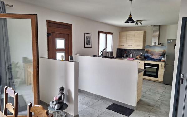 Maison à vendre    4 pièces •  Saint-Hilaire-de-Court