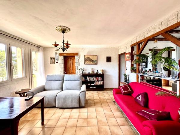 MARSEILLE 9ᵉ – T3 de 60 m² avec terrasse, loggia et cave – Résidence Beauvalon Pinède.