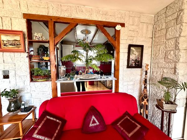 MARSEILLE 9ᵉ – T3 de 60 m² avec terrasse, loggia et cave – Résidence Beauvalon Pinède.