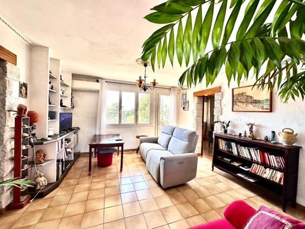 MARSEILLE 9ᵉ – T3 de 60 m² avec terrasse, loggia et cave – Résidence Beauvalon Pinède.