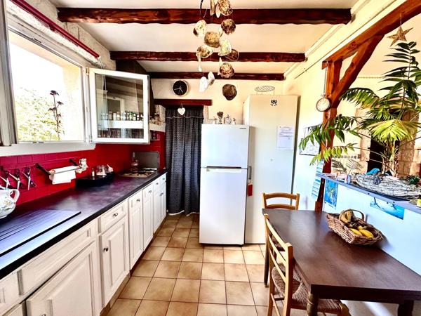 MARSEILLE 9ᵉ – T3 de 60 m² avec terrasse, loggia et cave – Résidence Beauvalon Pinède.