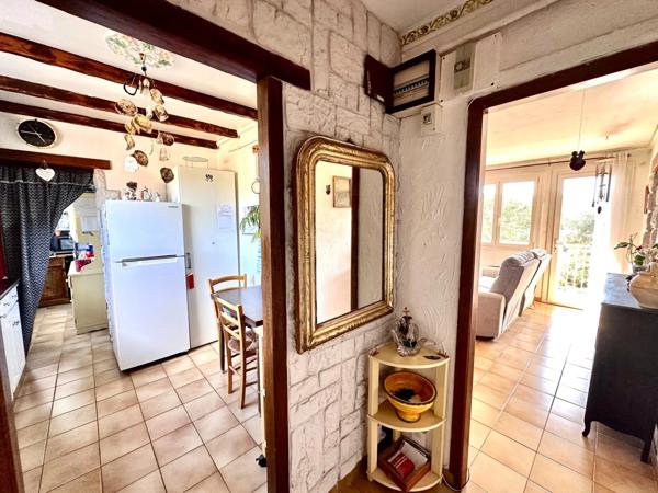 MARSEILLE 9ᵉ – T3 de 60 m² avec terrasse, loggia et cave – Résidence Beauvalon Pinède.