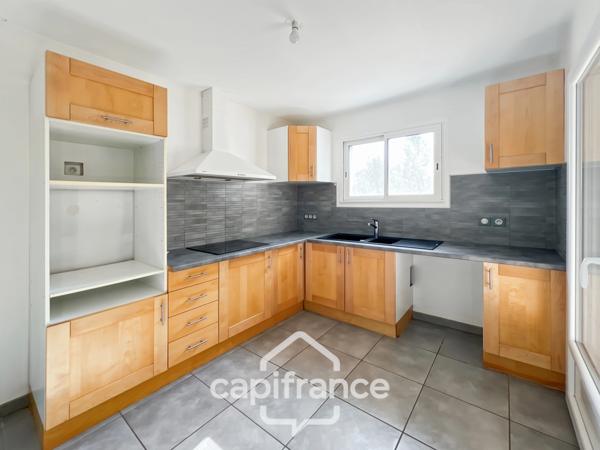 Maison récente 3 chambres avec suite parentale, garage et jardin de 841 m² aux portes d’Agen