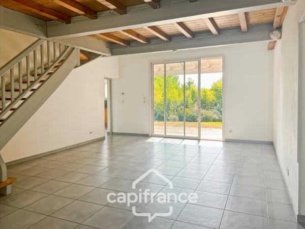 Maison récente 3 chambres avec suite parentale, garage et jardin de 841 m² aux portes d’Agen