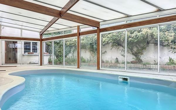 Maison à vendre    6 pièces • 217 m2 Cébazat