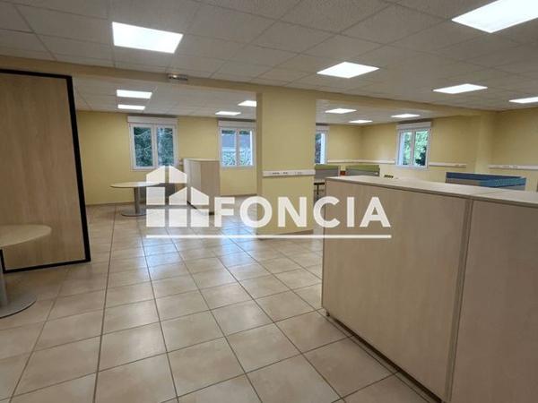 Location Local commercial 3 pièces 92.5 m² - 7 ROUTE DE LAON Presles-et-thierny 02860