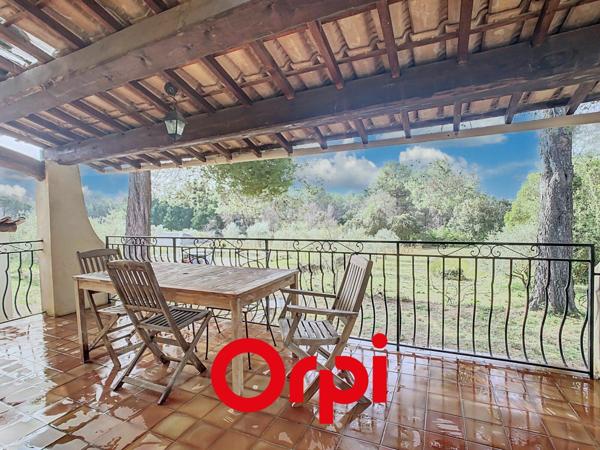 Maison à vendre    5 pièces • 171,16 m2 Signes