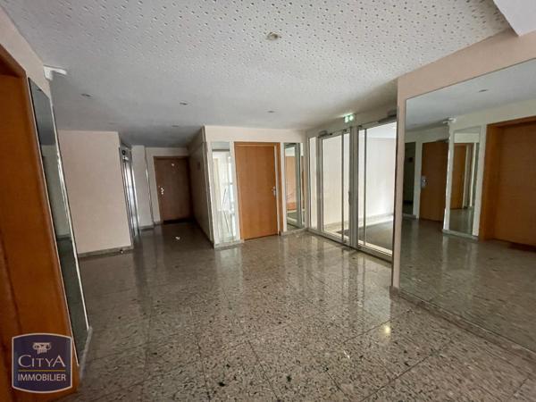 Appartement à louer 4 pièces 103.72m²