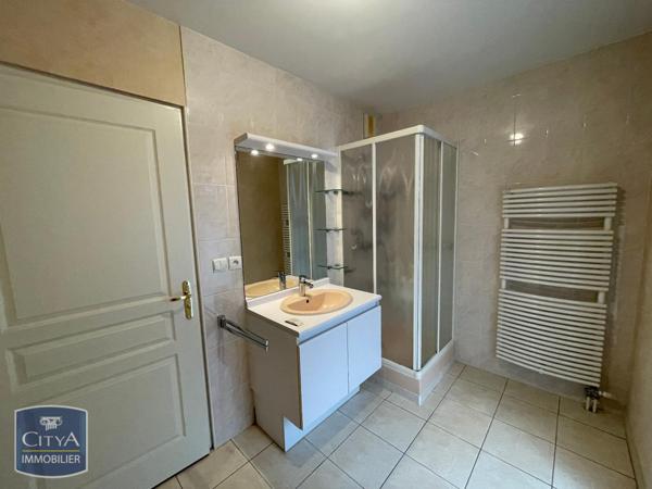 Appartement à louer 4 pièces 103.72m²