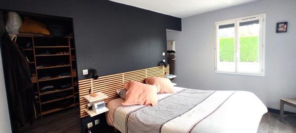 CONTEMPORAINE AVEC PISCINE