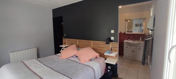 CONTEMPORAINE AVEC PISCINE