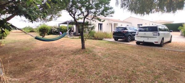 CONTEMPORAINE AVEC PISCINE