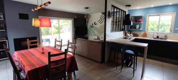 CONTEMPORAINE AVEC PISCINE