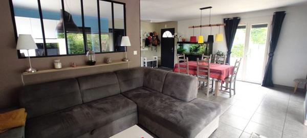 CONTEMPORAINE AVEC PISCINE