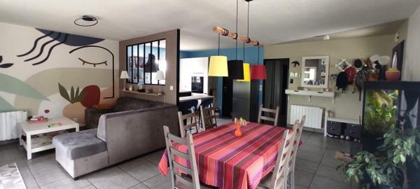 CONTEMPORAINE AVEC PISCINE