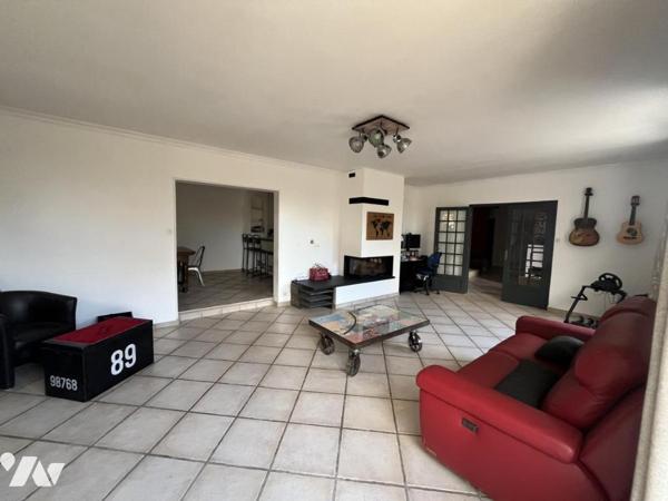 AU SUD DE MONTELIMAR, VILLA F6 D'ENV. 188 M2 